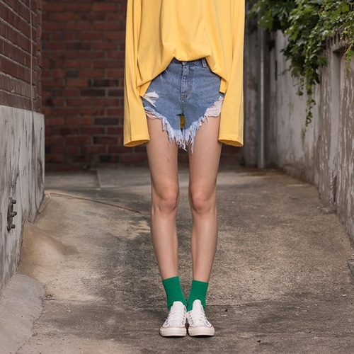 바이탈싸인 Vintage Distressed Light Washed Denim Shorts,DCL스토어,VITAL SAIGN (Woman)
