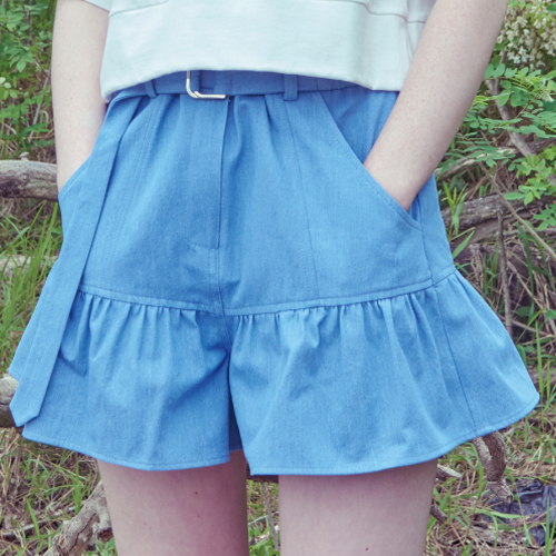 Shirring belted sky blue jean shorts,DCL스토어,MOODMOI (Woman)