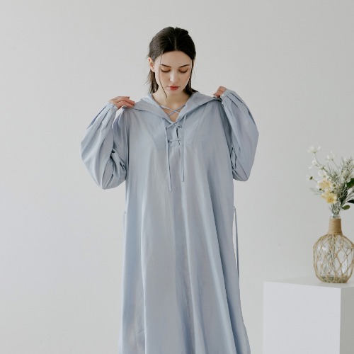 벨르마 22FW Front lace-up Hooded Dress(cream black blue)